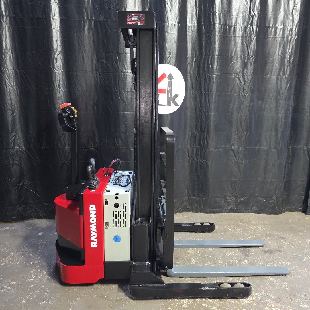 4K LIFT LLC - 2017 Raymond RSS40, 3800 LB, 2-Stage Mast 128", Electric Pallet Stacker (Copy)